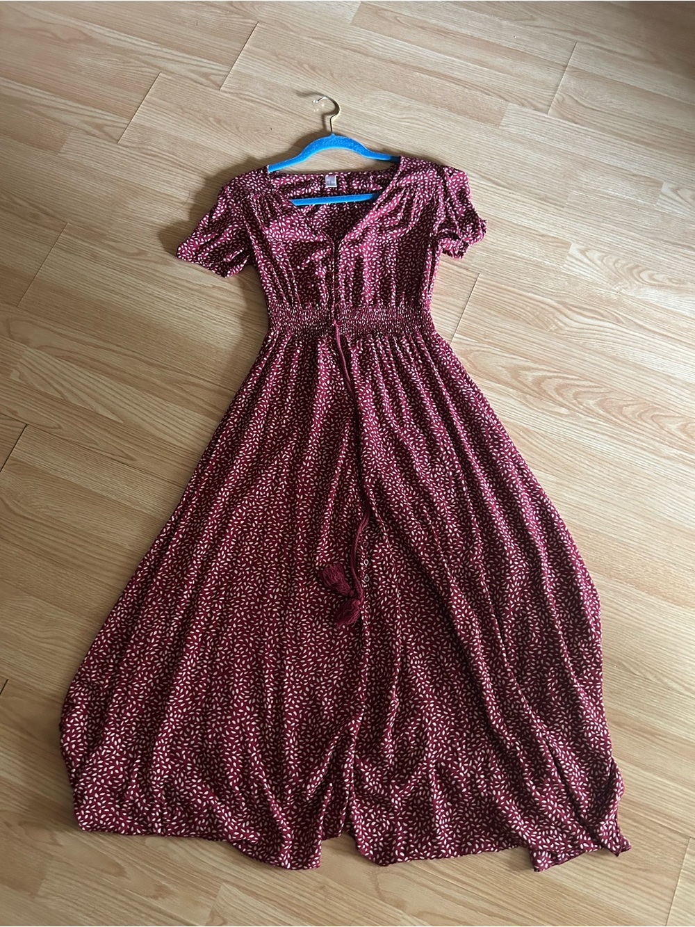 Women’s V-Neck Red White Ditsy Smocked Waist Maxi Dress Small